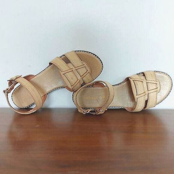 Chelsee Girl Diane oatmeal faux leather sandals 6.5 - Picture 7 of 15